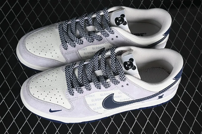 All categories Nk SB Dunk Series Nk SB Dunk Low High-end customized low-top sneakers Nk SB Dunk Low Violent Bear collaboration Deep Blue Pig 8th anniversary high-end customized low-top casual sneakers DJ2024-104